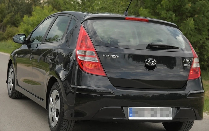 Hyundai I30 cena 22900 przebieg: 204000, rok produkcji 2010 z Ujście małe 704